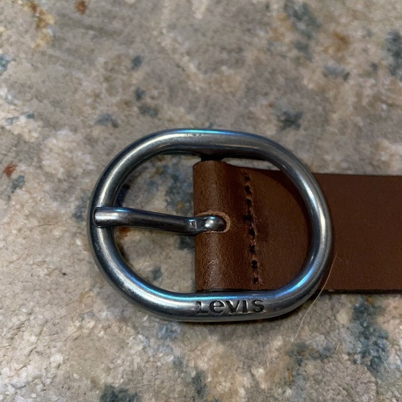 Brown Levi’s belt - Picture 3 of 3